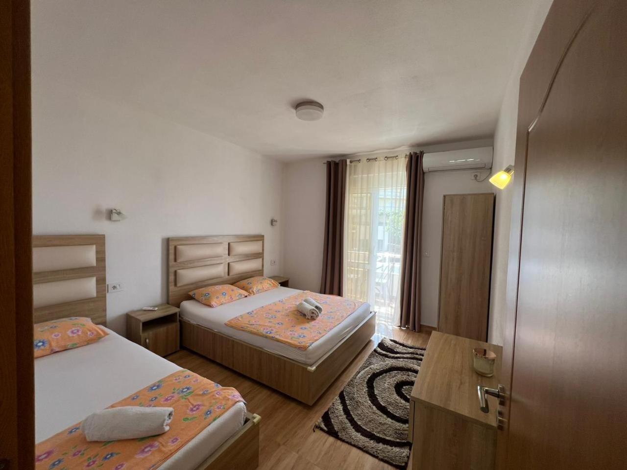 Kontiki Apartments อุลซิน ภายนอก รูปภาพ